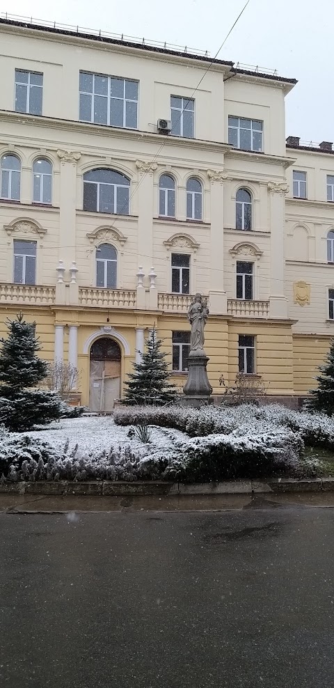 Львівська обласна клінічна лікарня - Головний корпус, Адміністрація лікарні