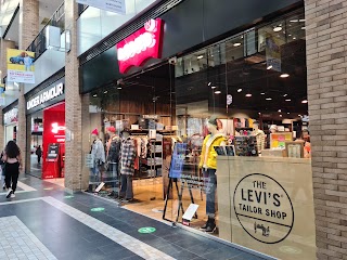 Levi's