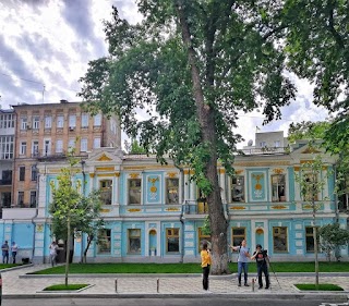 Турагенція "Поїхали з нами!"