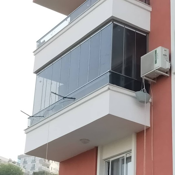 Özkale Katlanır Cam Balkon Sistemleri