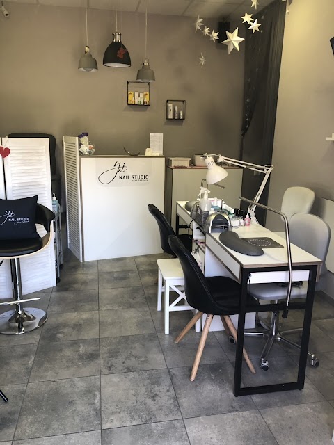 YI nail studio Yana Tabaniuk