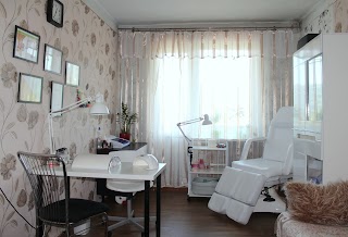 Nail Room