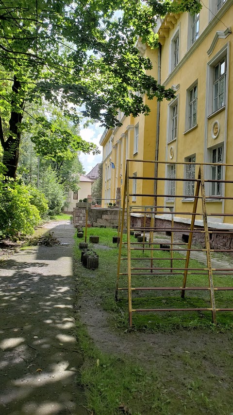 Львівська загальноосвітня школа I—III ступенів № 50 імені Антона Макаренка