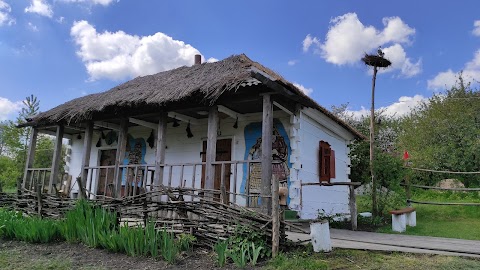 Розважальний історико-культурний комплекс "Хутір поблизу Диканьки"