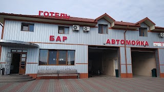 Готель бар миття автомобілів