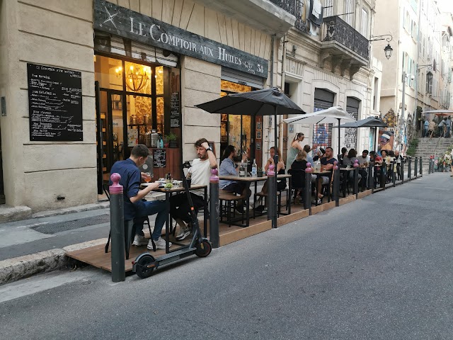 Le comptoir aux huiles by Delucce