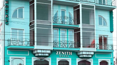 Готель Zenith & Dolce cafe