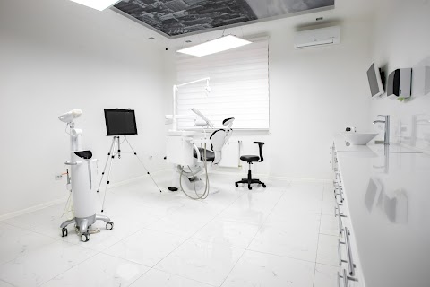 Royal Dental - стоматологічна клініка, Львів