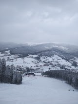 Dzvin-Ski - прокат лиж та сноубордів (Поляниця, навпроти DZVIN-SKI SERVICE)