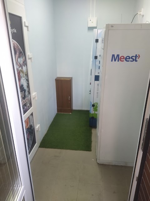 Поштомат Meest 8951 до 30 кг