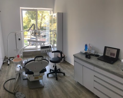 KM Dental Clinic