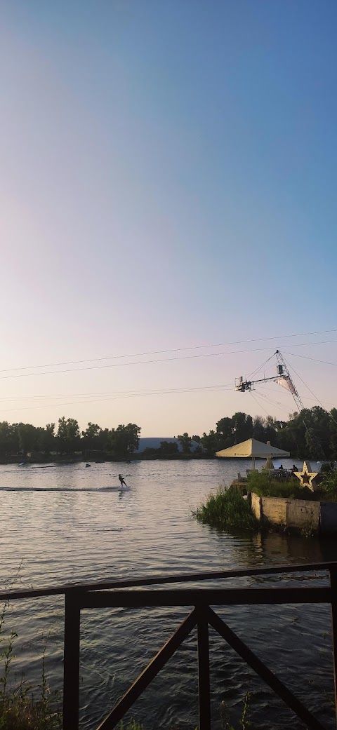 барбекю парк Rhino park