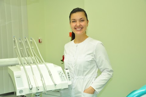 Стоматолог Дарья Смагина