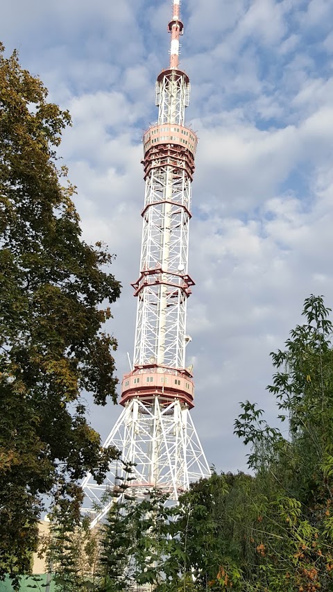 Пам'ятник жертвам Бабиного яру