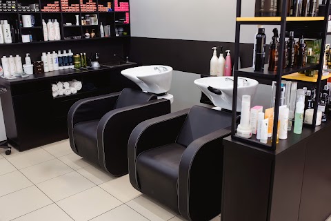 TOUCH hair & beauty studio