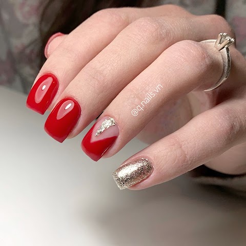 Q.nails