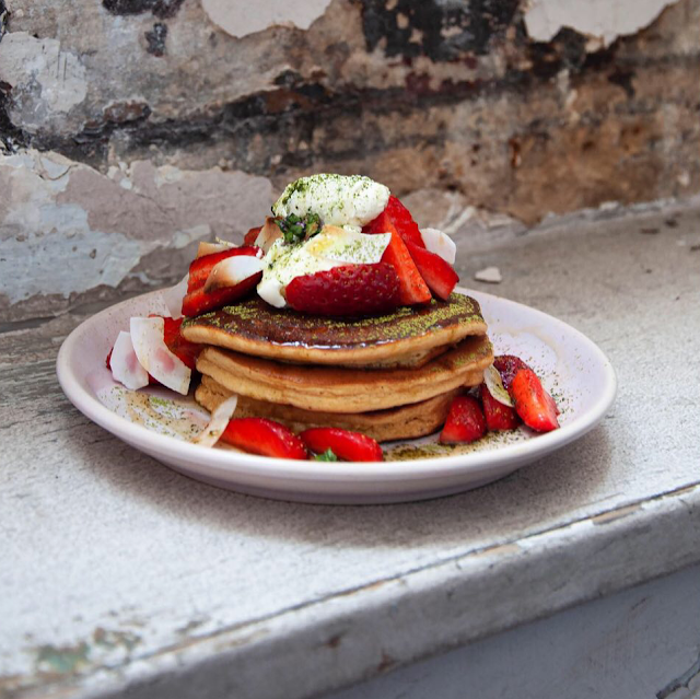 Petit-déjeuner au Café Berry à Paris pour bien commencer la