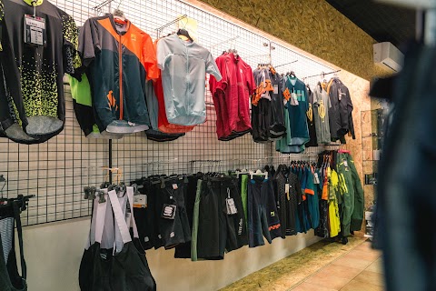 DIST Cycling Store Biella