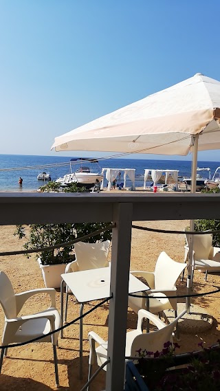 Lo scivolo Bar/Varo, Alaggio, Noleggio natanti, Noleggio attrezzature mare con spiaggia relax