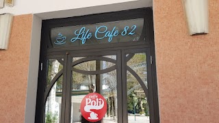 Life Cafe 82