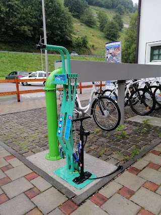 Stazione di riparamento per bici