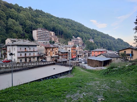 Albergo Club Alpino Di Curti S.N.C.