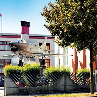 Istituto e Liceo Scientifico Aeronautico Locatelli