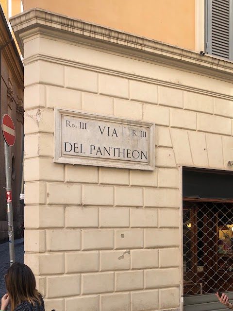 Pantheon Institute - Institute For University Programs Roma INC