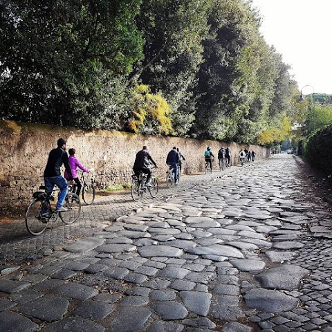 Centro Servizi Appia Antica - EcoBike - Bike Rental