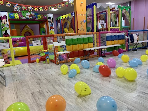 Bimbi in Festa | Sala feste per bambini con gonfiabili, playground e area ricreativa