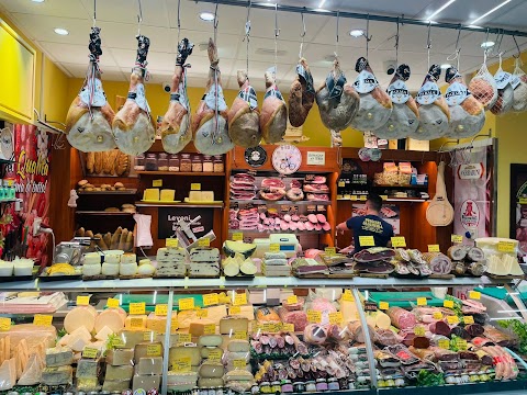 Pregiata salumeria di Palazzolo Paola