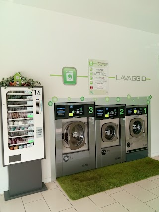 Lavanderia self service wash