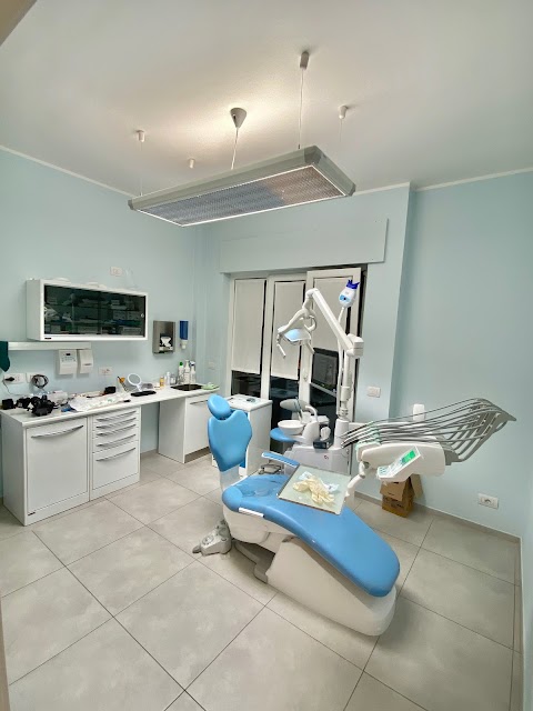 Studio Dentistico Scorca INVISALIGN | Dentista Bari | Sbiancamento | Impianti Dentali | Apparecchio Invisibile