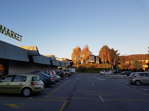 Tuš market Postojna