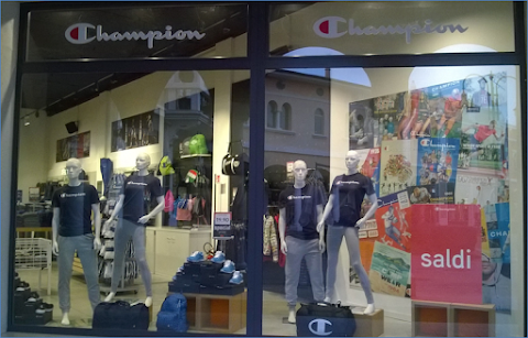 Champion Outlet