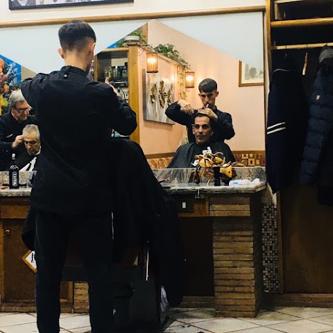 UOMO PIÙ barber shop