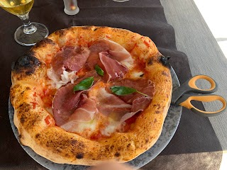 Un Senso Restaurant & Pizza