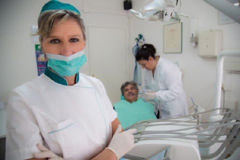 Studio Dentistico FALERI DR.SSA SILVIA - Ortodonzia Implantologia - Roma