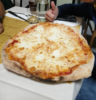 Trattoria Pizzeria Forno a Legna King Maxflower