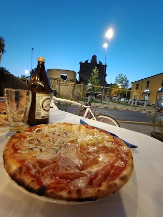 PIZZERIA ANGOLO DEL SOLE