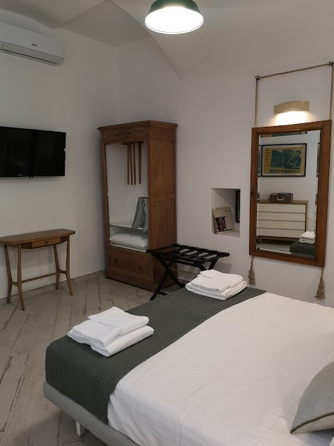 Opera Prima Apartment and room