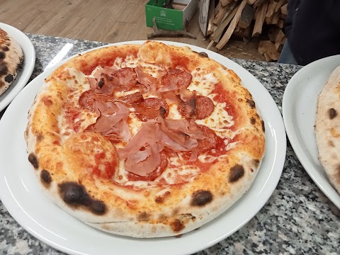 Pizzeria Bar Napule è