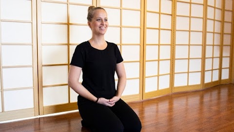 Giada Staffetta: Capaci di fare yoga&shiatsu