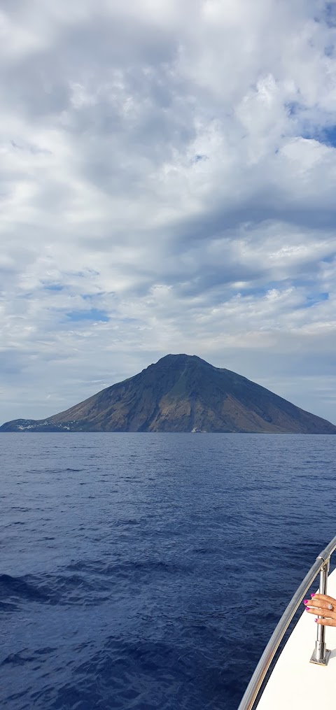 Massimo Sabbie Nere Escursioni Barca Vulcano