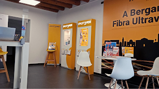 Negozio Fastweb Sky Windtre Very Eolo Linkem Bergamo Borgo Santa Caterina-MULTI-CHOICE STORE DI CONTIS SOFIA