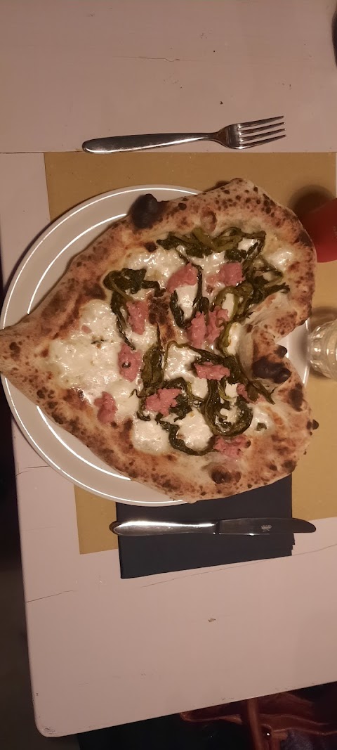 Laverace Pizzeria