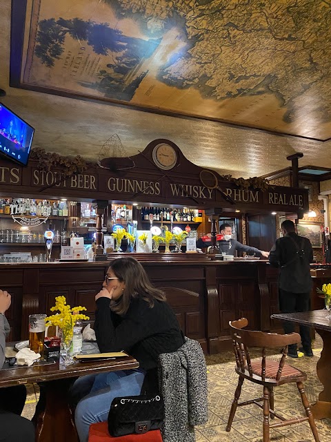 Wolf Irish Pub