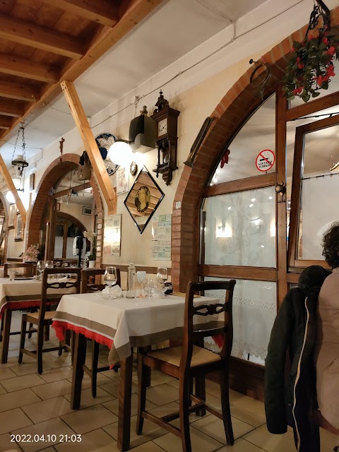 Trattoria Dai Zemei Snc Di Giacomello Francesco E C.