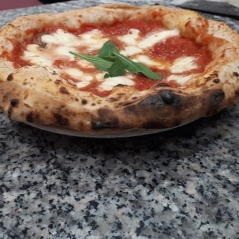 Pizzeria Addo Cardinal Via Raffaello 70