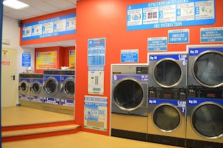 LAVANDERIA SELF SERVICE WASH & DRY